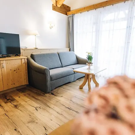 Hotel Tenz Montagna
