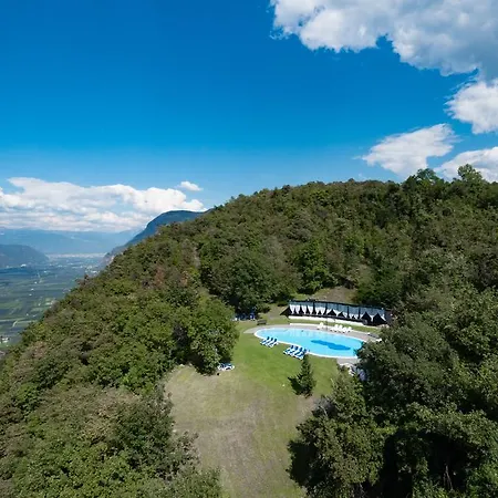 Tenz Hotel